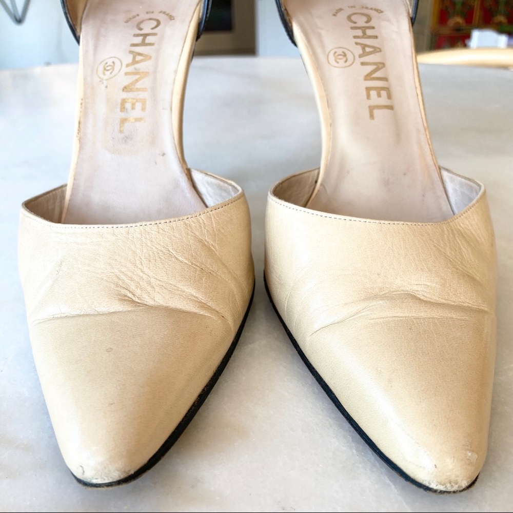 CHANEL D’Orsay Heels Cream Black Two Tone - Picture 4 of 10